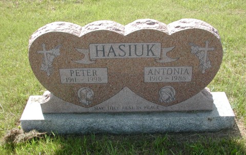 Hasiuk, Peter 1998 & Antonia 1988.jpg